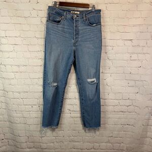 Levi’s Ribcage Straight Ankle Distressed Jeans size 31